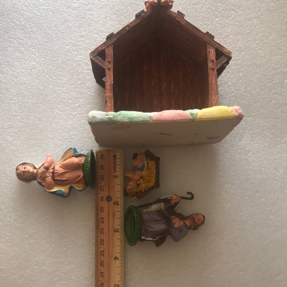Vintage Nativity set-4 pieces. - Picture 9 of 16